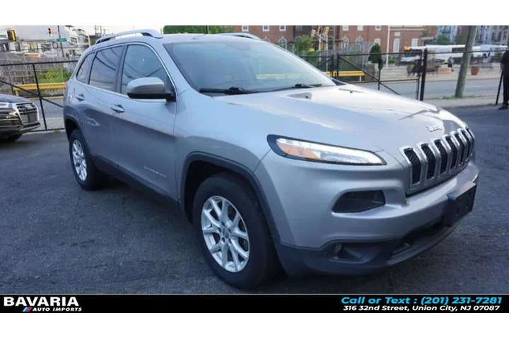 $11395 : 2017 Cherokee Latitude 4x4 image 8