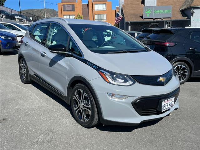 $18900 : Used 2020 Bolt EV Premier for image 4