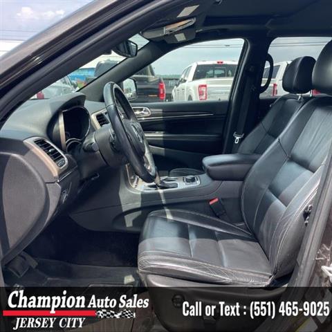 Used 2017 Grand Cherokee Limi image 9