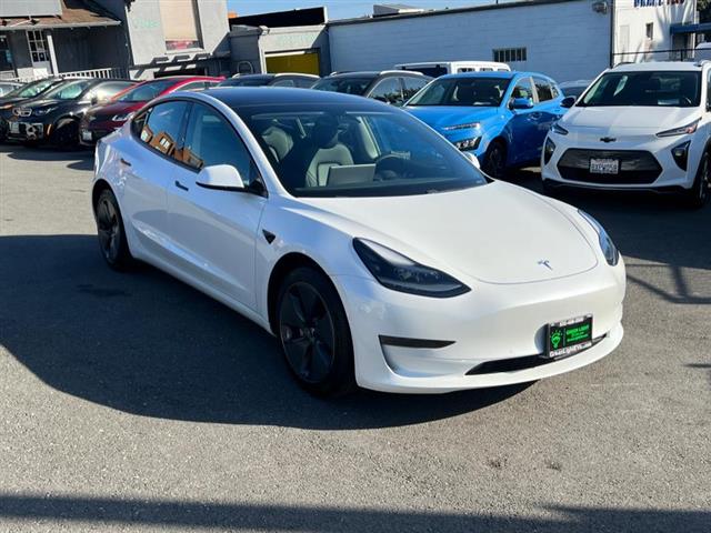 $26000 : Used 2021 Model 3 Standard Ra image 3