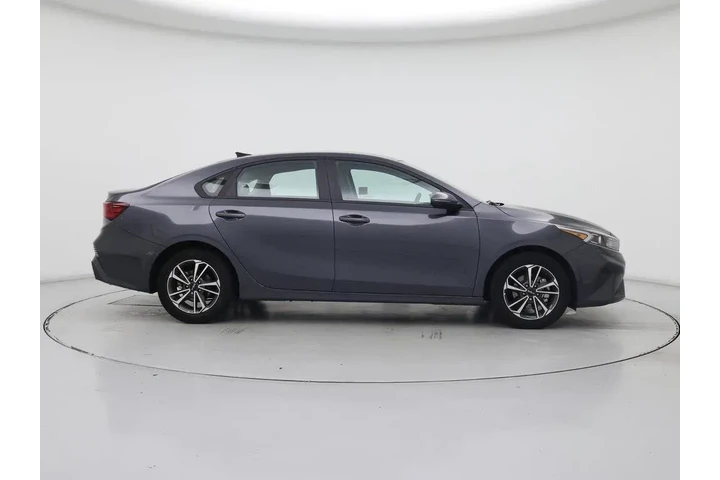 $17998 : Kia Forte 2023 LXS 4dr Sedan image 7