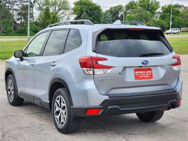 $17990 : 2020 Forester Premium image 8