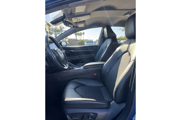 $1 : Toyota Camry image 6