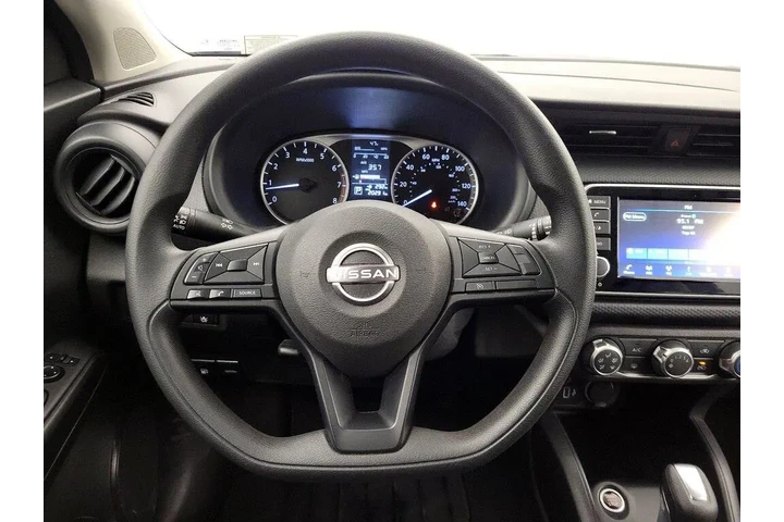 $18998 : Nissan Kicks 2023 S 4dr Cros image 10
