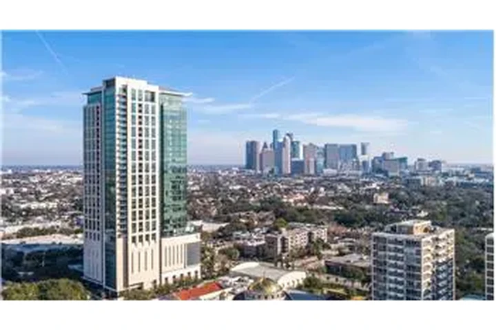 $2332 : Rental property with 0 bedro image 1