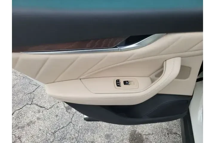 $33990 : Maserati Levante 2022 AWD GT image 9