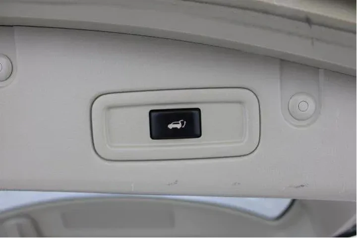 $9982 : Nissan Murano 2012 S 4dr SUV image 9