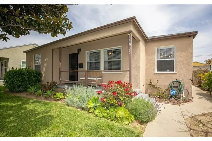 $1950 : CASA🏡 Dalman St, Whittier, CA image 1