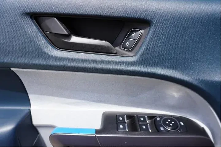 $32788 : Ford Maverick 2025 XLT 4dr S image 9