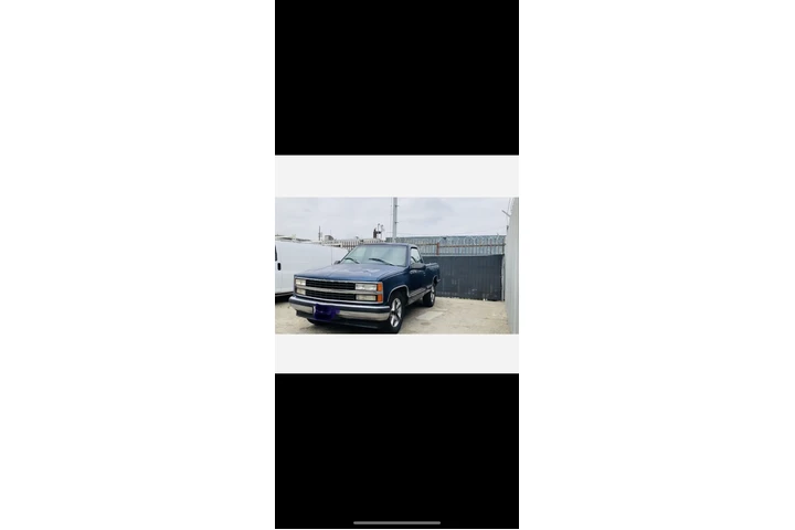 $4000 : Chevy Cheyenne sport 1500 image 4