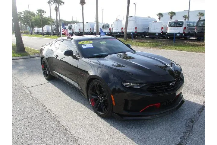 $24495 : Chevrolet Camaro 2023 LS 2dr image 1