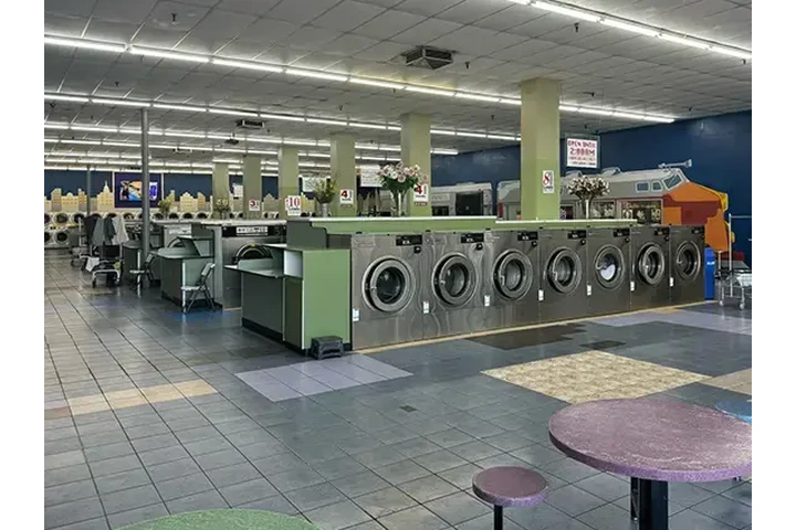 Coin Laundry en Buena Park image 3