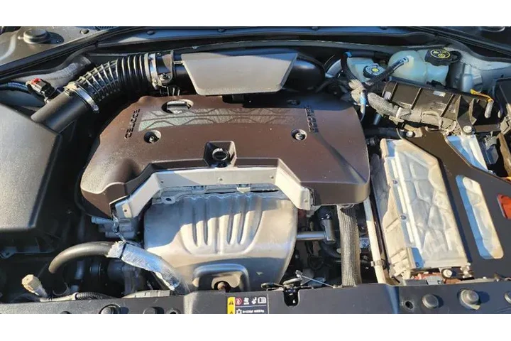 $12499 : 2019 LaCrosse image 1