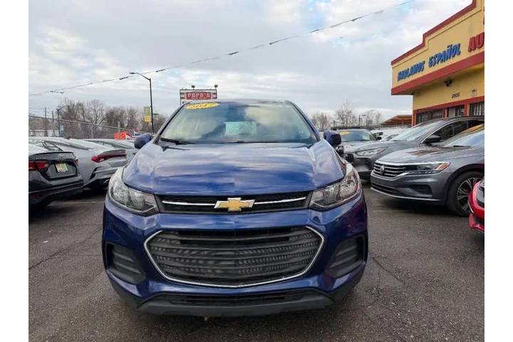 $9395 : 2017 Trax LS image 4