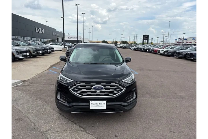 $17490 : 2020 Edge Titanium image 2