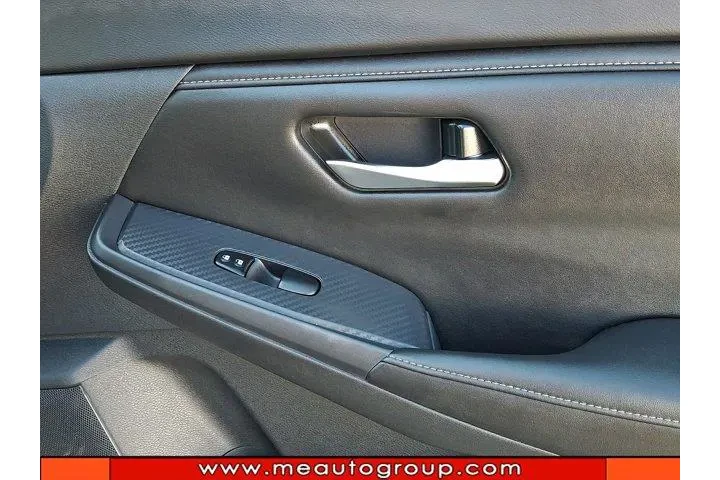 $18675 : Nissan Sentra 2024 SV 4dr Se image 10