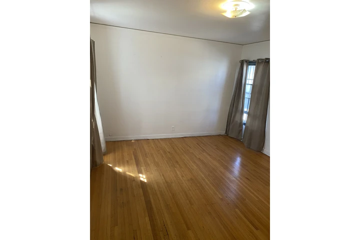 $900 : Renta de Cuarto (Koreatown) image 5