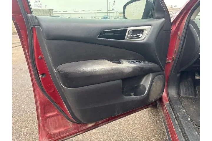 $4982 : Nissan Pathfinder 2014 4x4 S image 9