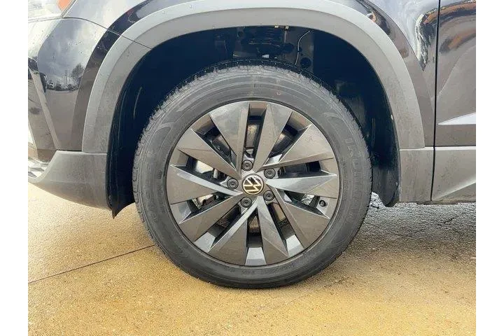 $17406 : Volkswagen Taos 2024 S 4dr S image 10