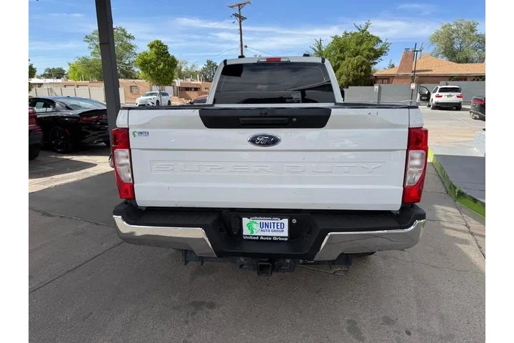 2022 F-250 SD Platinum Crew C image 6