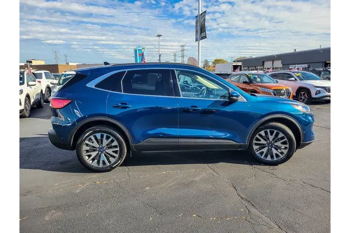 $23890 : Ford Escape 2020 AWD Titaniu image 9