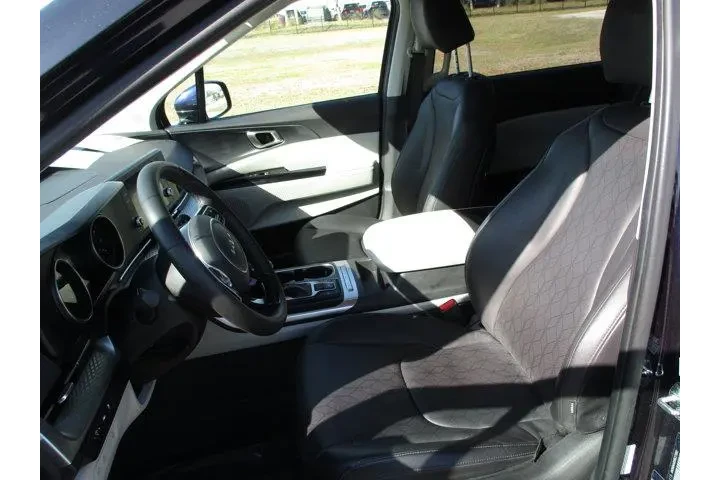 $28995 : Kia Carnival 2024 LX 4dr Min image 10