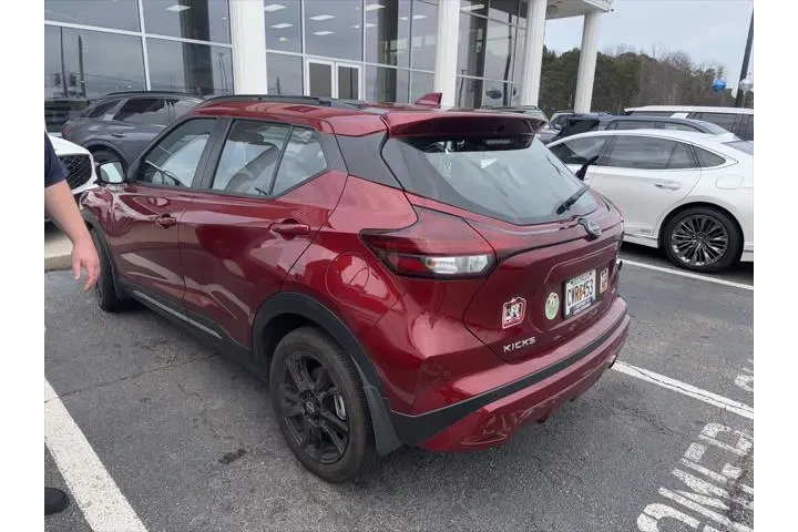 $19991 : Nissan Kicks 2023 SR 4dr Cro image 4