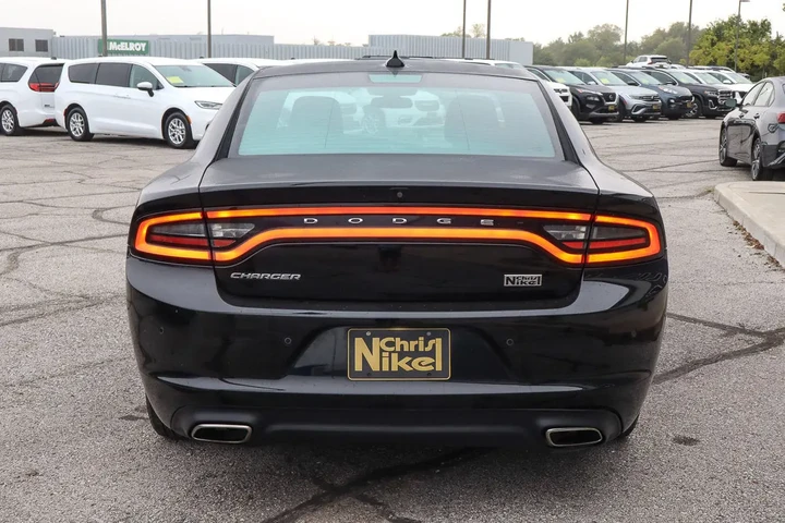 $18688 : 2023 Charger SXT image 5