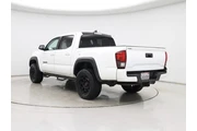$37998 : Toyota Tacoma 2021 4x4 SR5 V thumbnail