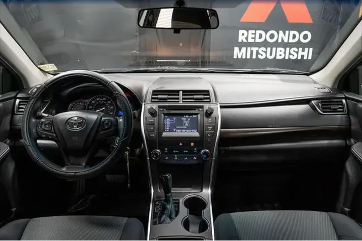 $15548 : Toyota Camry 2015 SE 4dr Sed image 2