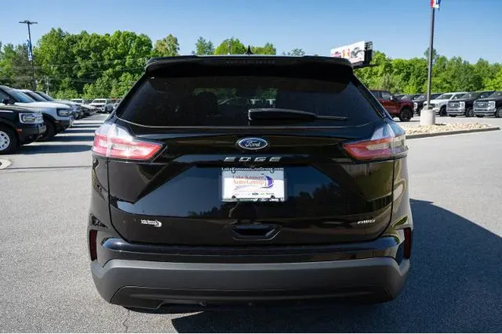 $24987 : Ford Edge 2023 AWD SE 4dr Cr image 8