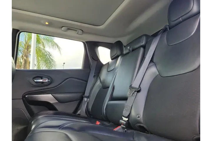 $15741 : Jeep Cherokee 2019 4x4 Altit image 9