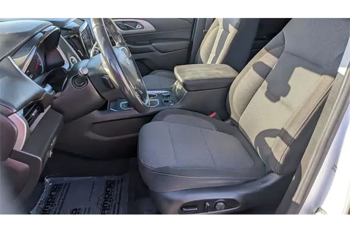 $19500 : Chevrolet Traverse 2020 LT C image 9