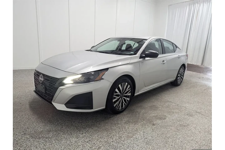 $23394 : Nissan Altima 2024 2.5 SV 4d image 5