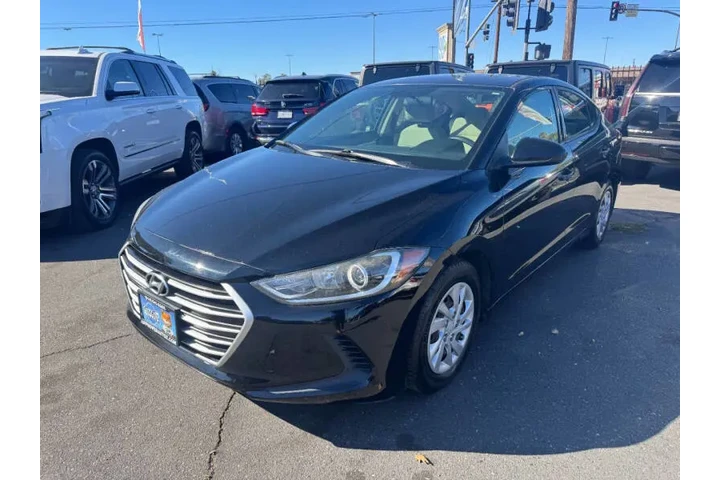 $7998 : 2017 Elantra SE image 5