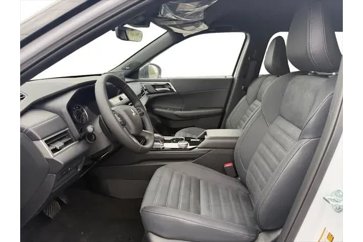 $37395 : Mitsubishi Outlander 2026 AW image 10