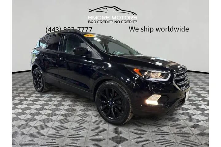 2017 Escape SE image 4