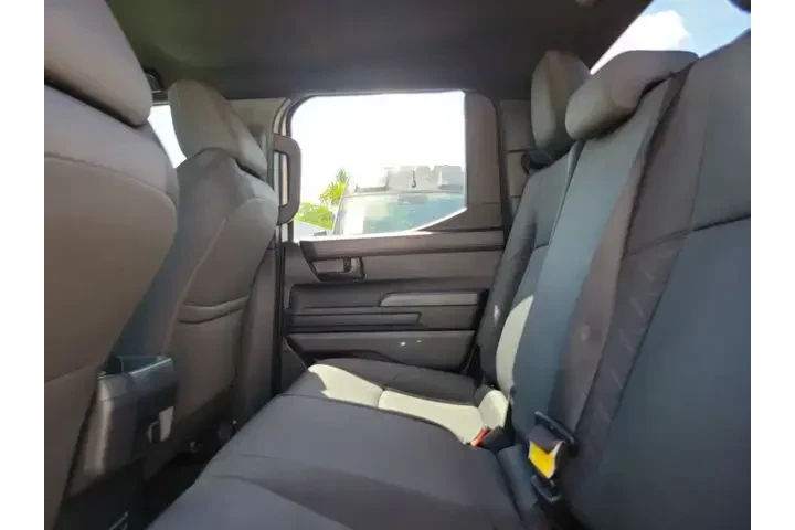 $33450 : Toyota Tacoma 2024 4x4 SR 4d image 9