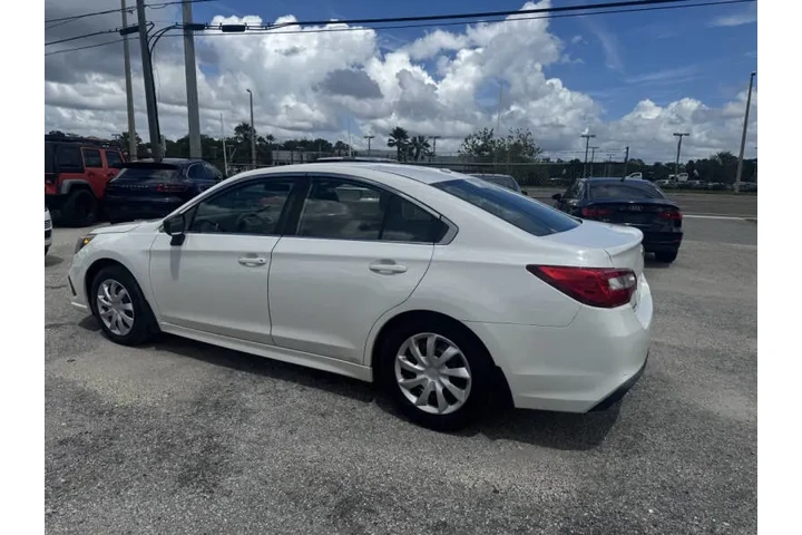 $9997 : 2019 Legacy 2.5i image 8