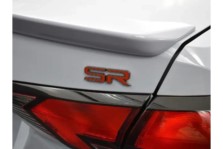 $18991 : Nissan Versa 2025 SR 4dr Sed image 5