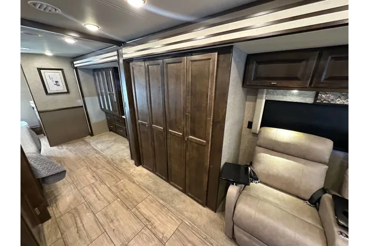 $114750 : 2020 Tiffin Alegro Open Road image 9