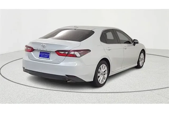 $14995 : Toyota Camry 2022 LE 4dr Sed image 7