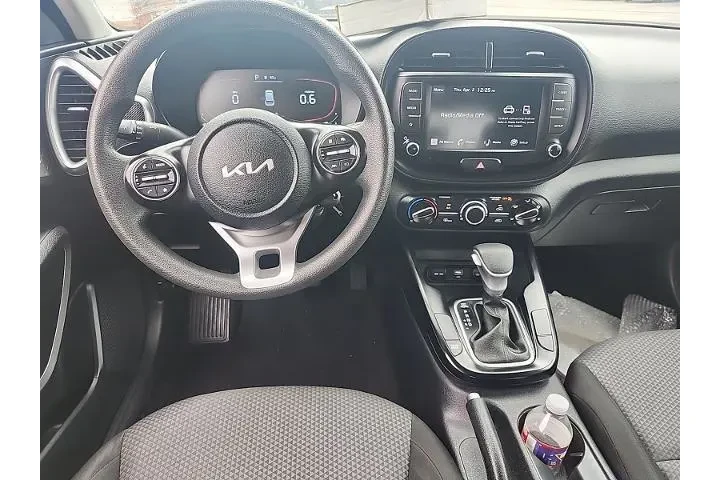 $17597 : Kia Soul 2024 S 4dr Crossove image 6