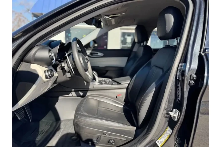 2018 ALFA ROMEO GIULIA2018 AL image 8