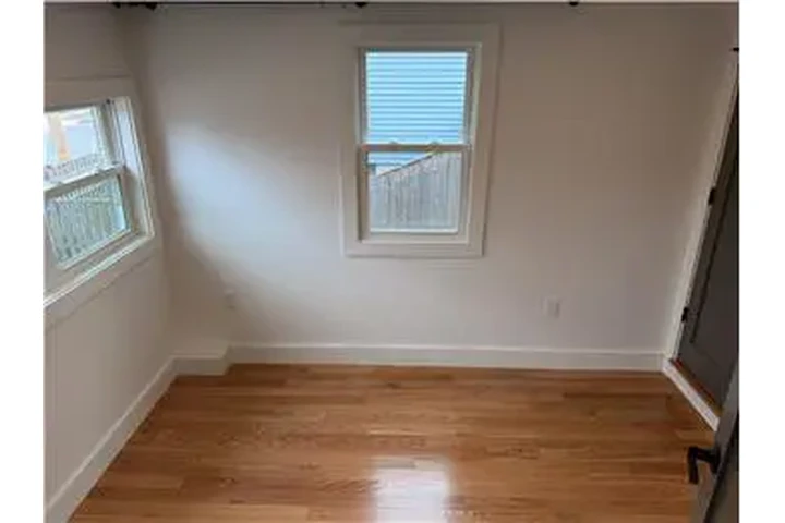 $3500 : Rental property with 2 bedro image 10