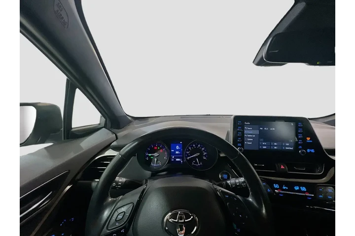 $17250 : Toyota C-HR 2019 XLE 4dr Cro image 8
