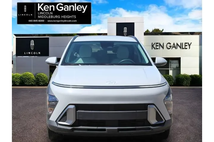 $23998 : Hyundai KONA 2024 AWD SEL 4d image 2