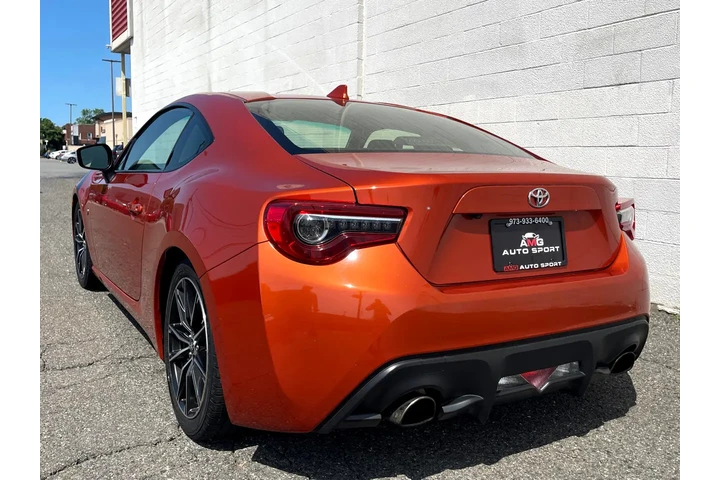 $13995 : 2017 86 Manual (Natl) image 4