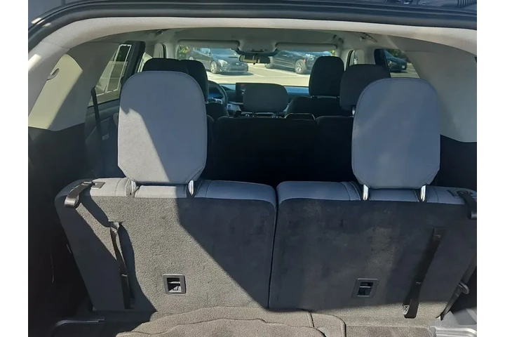 $37000 : Ford Explorer 2025 AWD Activ image 7