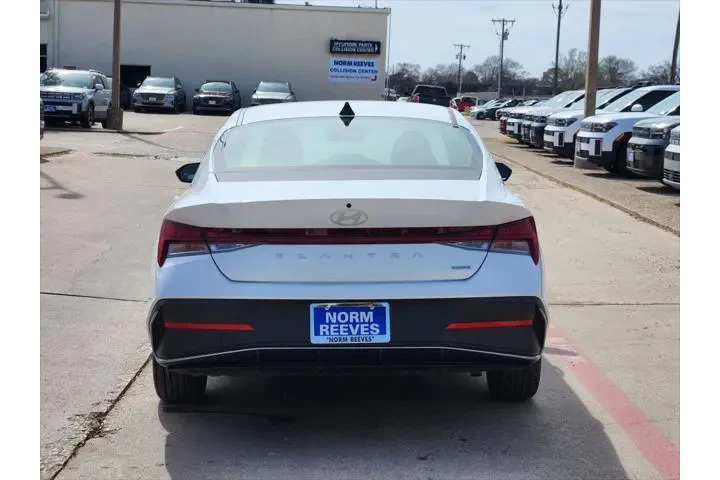 $23200 : Hyundai ELANTRA Hybrid 2025 image 5
